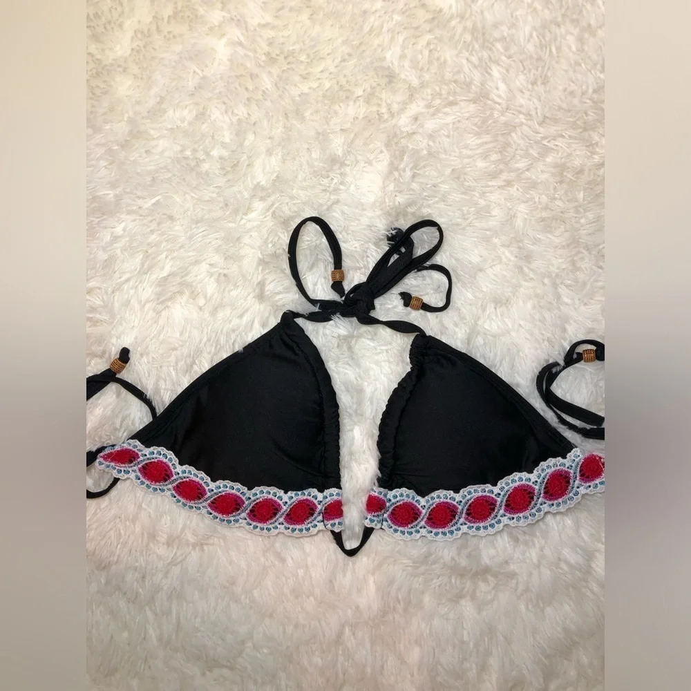 Black and Red Triangle Bikini Top DD